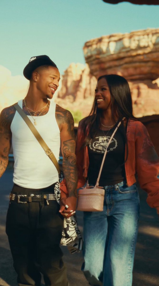 mvgneticmanon's tweet image. incase anybody was wondering that’s HER MAN #LoveIslandUSA