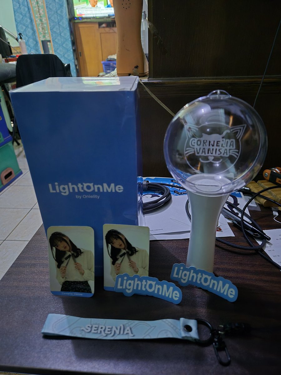 wetee's tweet image. Kelas emang #LightOnMe dari @onielity_ofc  akhirnya sampe juga.