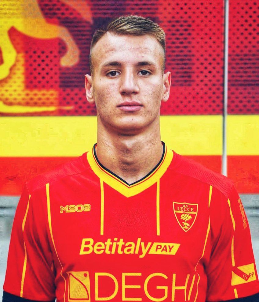 RisingStarXI's tweet image. 🇮🇹🚨 | 𝐅𝐫𝐚𝐧𝐜𝐞𝐬𝐜𝐨 𝐂𝐚𝐦𝐚𝐫𝐝𝐚 (𝟏𝟕) scored an 𝐇𝐀𝐓-𝐓𝐑𝐈𝐂𝐊 on his debut for Lecce
⚽️⚽️⚽️