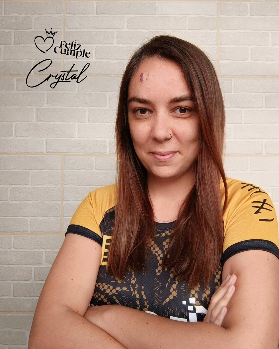🎉✨ ¡Hoy celebramos a una de las grandes!

Feliz cumpleaños, @crystalsimsyt, reina del contenido y de las buenas vibras.

¡A por otro año lleno de gameplays y momentazos! 🎂💛