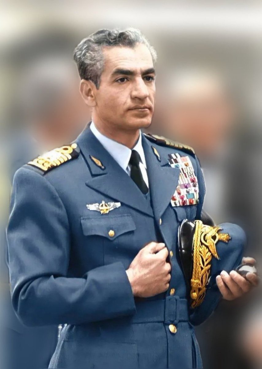 fardad200's tweet image. با #پهلوی حس ناب یک زندگی آزاد و شرافتمندانه را تجربه خواهیم کرد.
#جاویدشاه
#همکاری_ملی