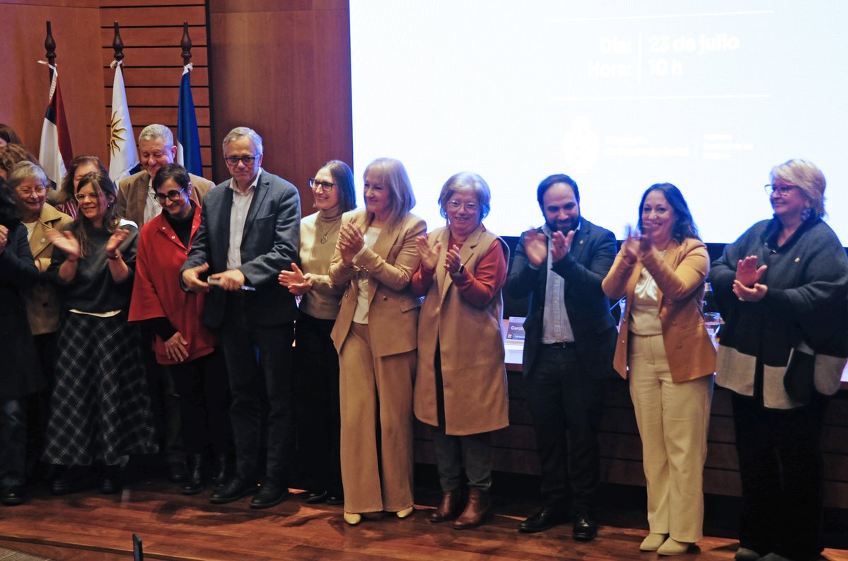inacoop's tweet image. En la mañana de hoy, la directora de Inacoop @MarisolFUy participó de la actividad de reinstalación del Consejo Nacional de Género en Torre Ejecutiva.
Inacoop integra este ámbito y aporta, junto a demás organismos y ministerios, al proceso de incorporación del enfoque de género…
