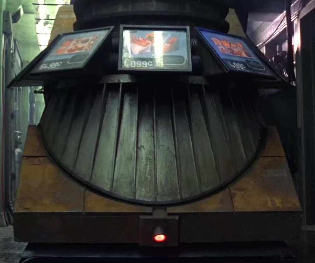 THELEGACYOFSEGA's tweet image. I love the food Robots in Judge Dredd (1995)
Tesla ones need to have that deep voice!