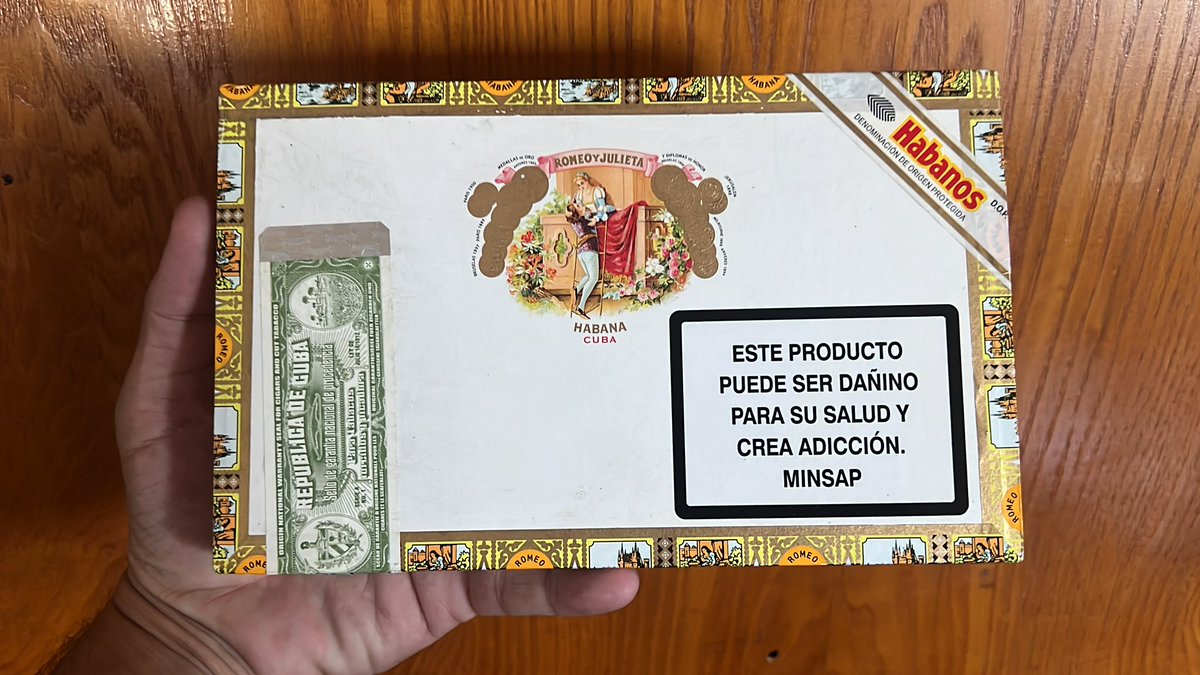 TheeHustleHouse's tweet image. I find the coolest shit when I come home. Itβs like a treasure hunt of my past.
I just found this unopened box of cigars I brought back from Cuba.