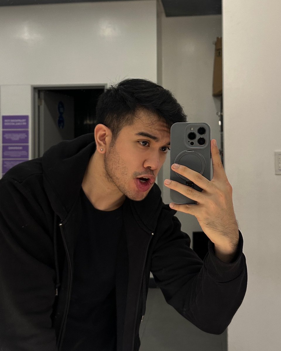 vastydavid's tweet image. brrr… it’s cold in here