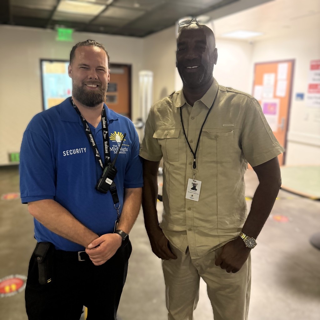 midnightmission's tweet image. Huge THANK YOU to our frontline staff—the heartbeat of The Midnight Mission. 💛 Your strength and care change lives every day.

This July, honor them:
💛 Give $10
📣 Tag 10 friends
👉 Help us raise $100K

#PowerOf10 #Give10Tag10 #FrontlineHeroes #HopeInAction