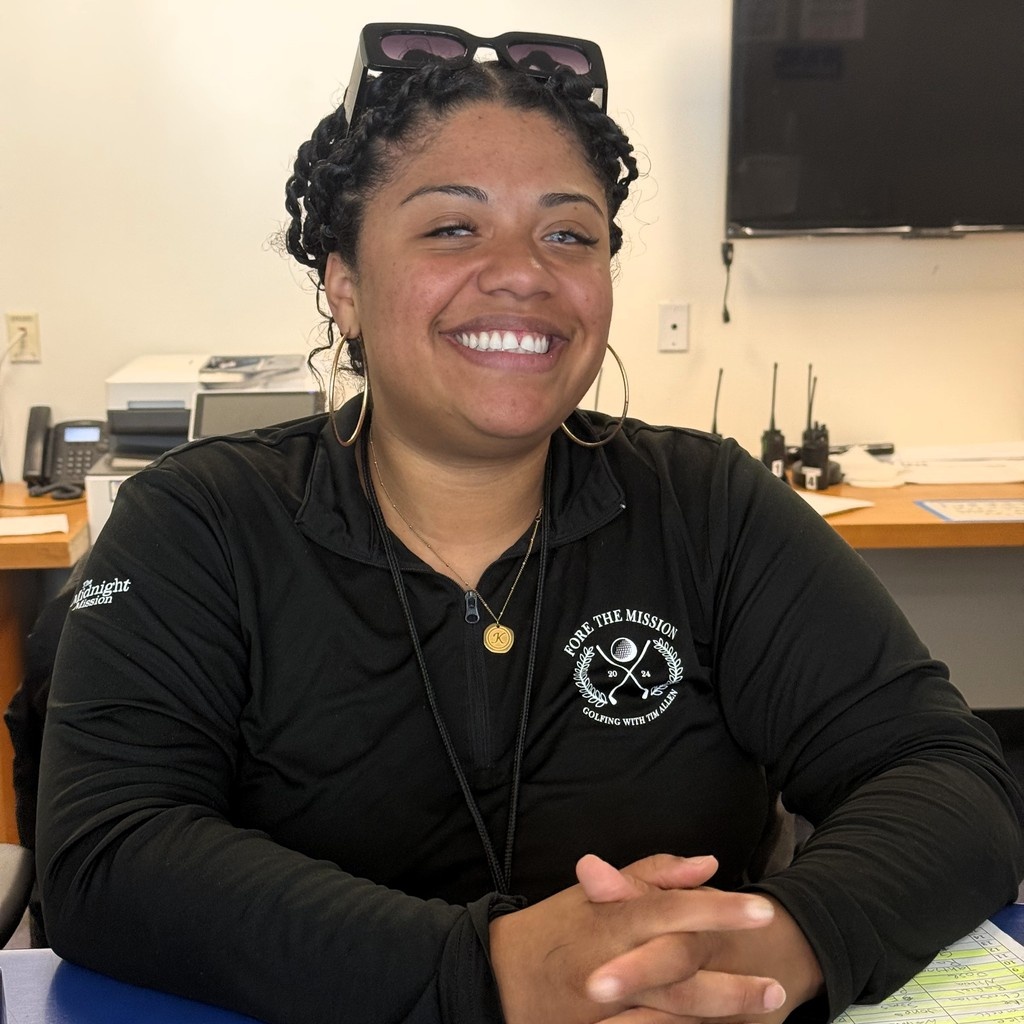 midnightmission's tweet image. Huge THANK YOU to our frontline staff—the heartbeat of The Midnight Mission. 💛 Your strength and care change lives every day.

This July, honor them:
💛 Give $10
📣 Tag 10 friends
👉 Help us raise $100K

#PowerOf10 #Give10Tag10 #FrontlineHeroes #HopeInAction