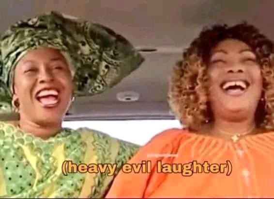 mpiredivine's tweet image. As much as it's good to have friends who are always honest with you and motivate you, it's also good to have friends who can delulu you into doing crazy and unpredictable things.
Both are important abeg 😅🤭