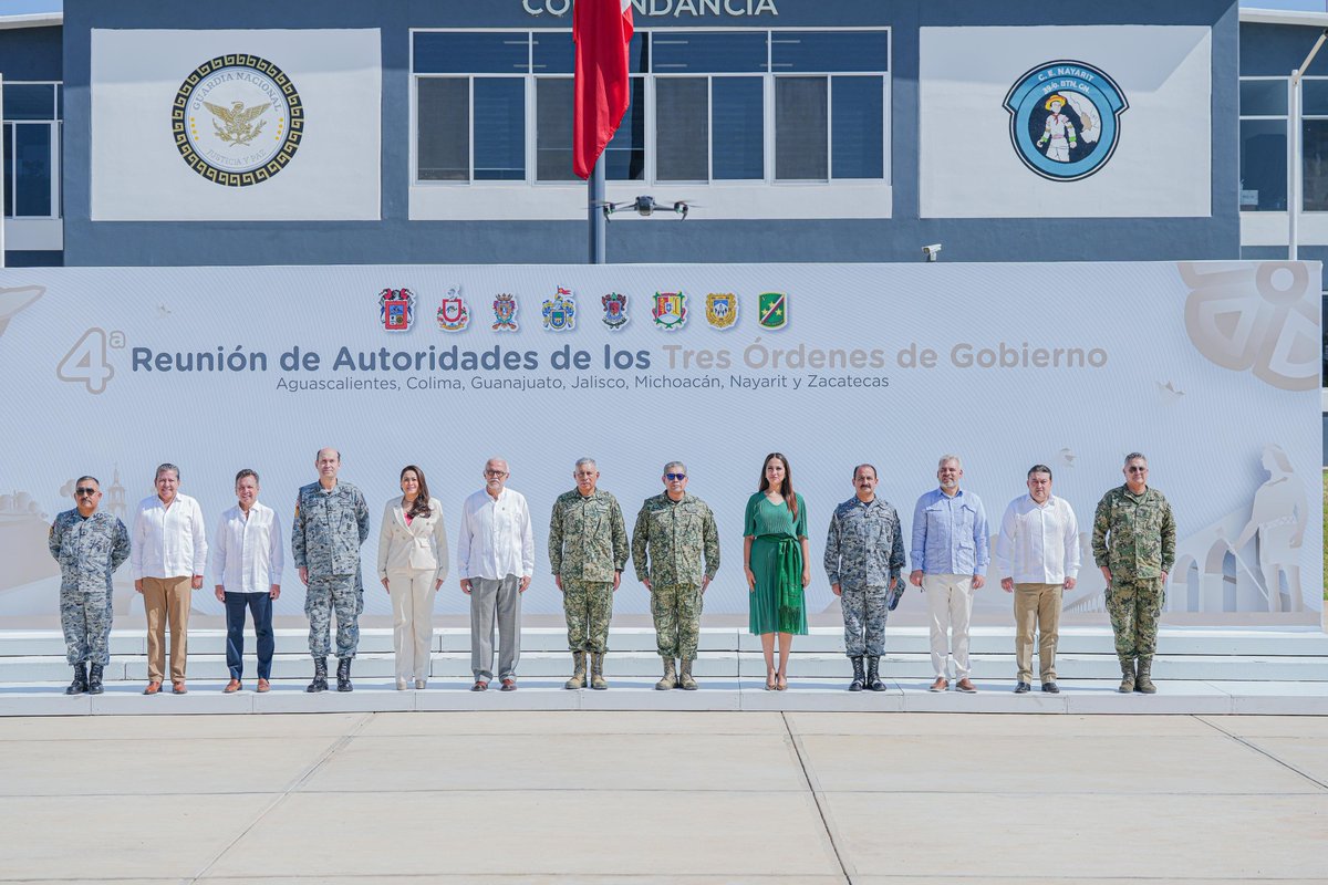 LibiaDennise's tweet image. Desde Tepic, Nayarit, participamos en la 4.ª Reunión de Autoridades en materia de Seguridad, junto a la Gobernadora de Aguascalientes y los Gobernadores de Jalisco, Michoacán, Nayarit, Zacatecas y el Secretario General de Gobierno de Colima. 🚨
🤝 Para Guanajuato la seguridad es…