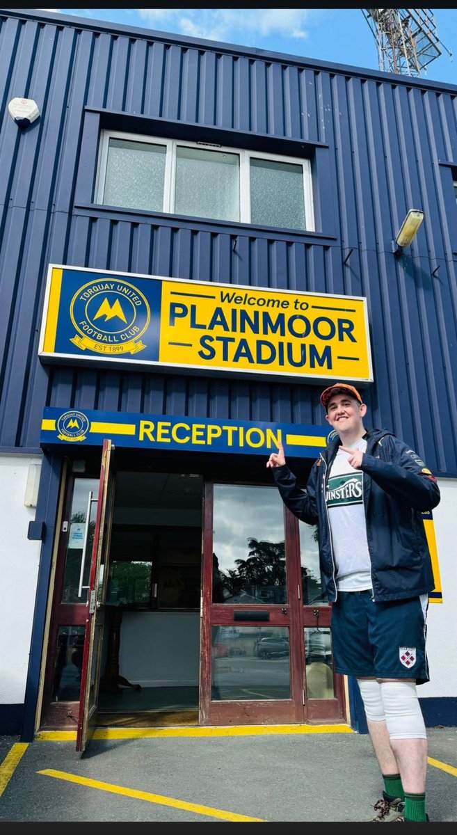 LeagueOne25's tweet image. Well done to @the_pieface for walking the 32 miles from Home Park to Plainmoor for Plymouth Argyles preseason game vs Torquay 👏
#pafc