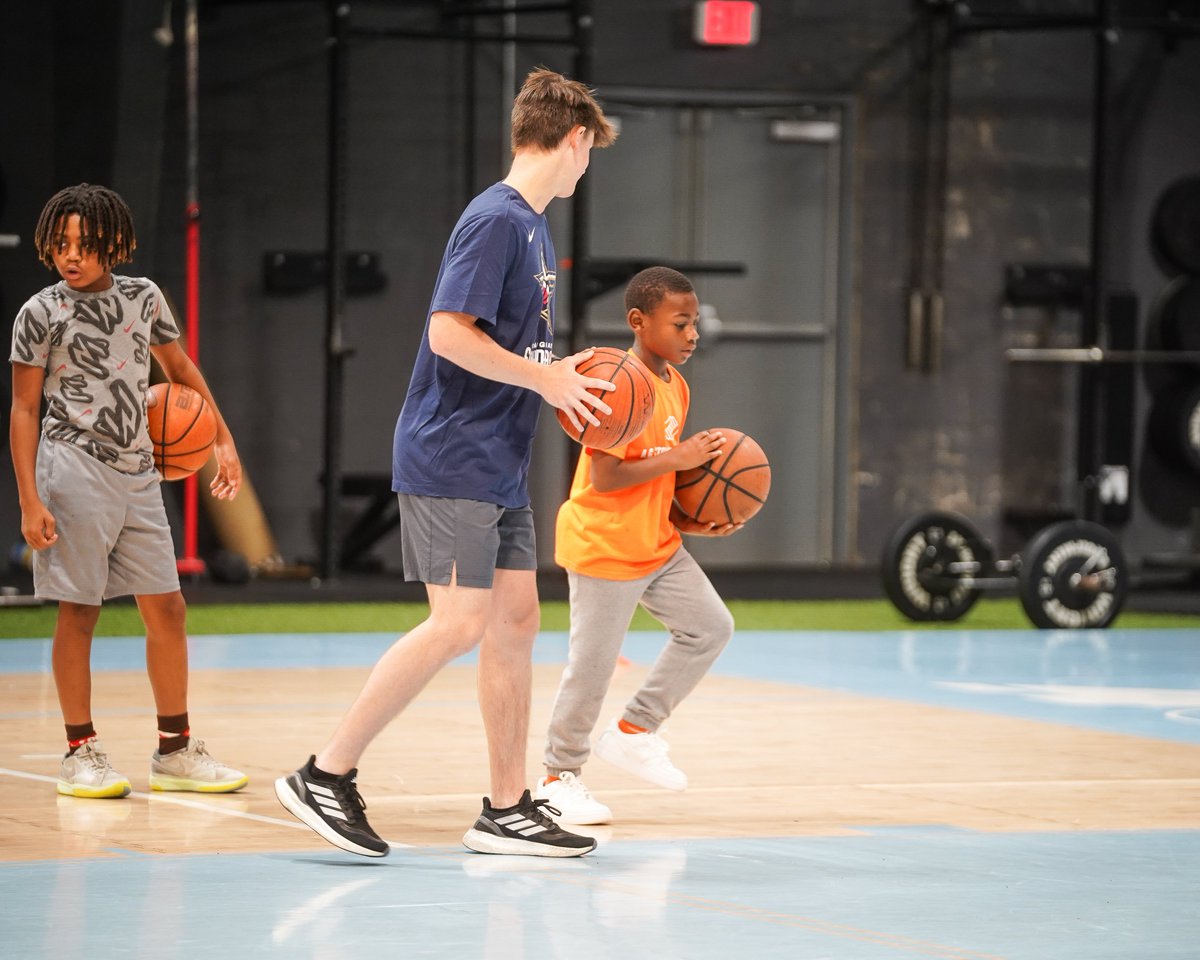 GleagueSquadron's tweet image. Stayed out of the summer heat with three youth skills camps around the city 🥶