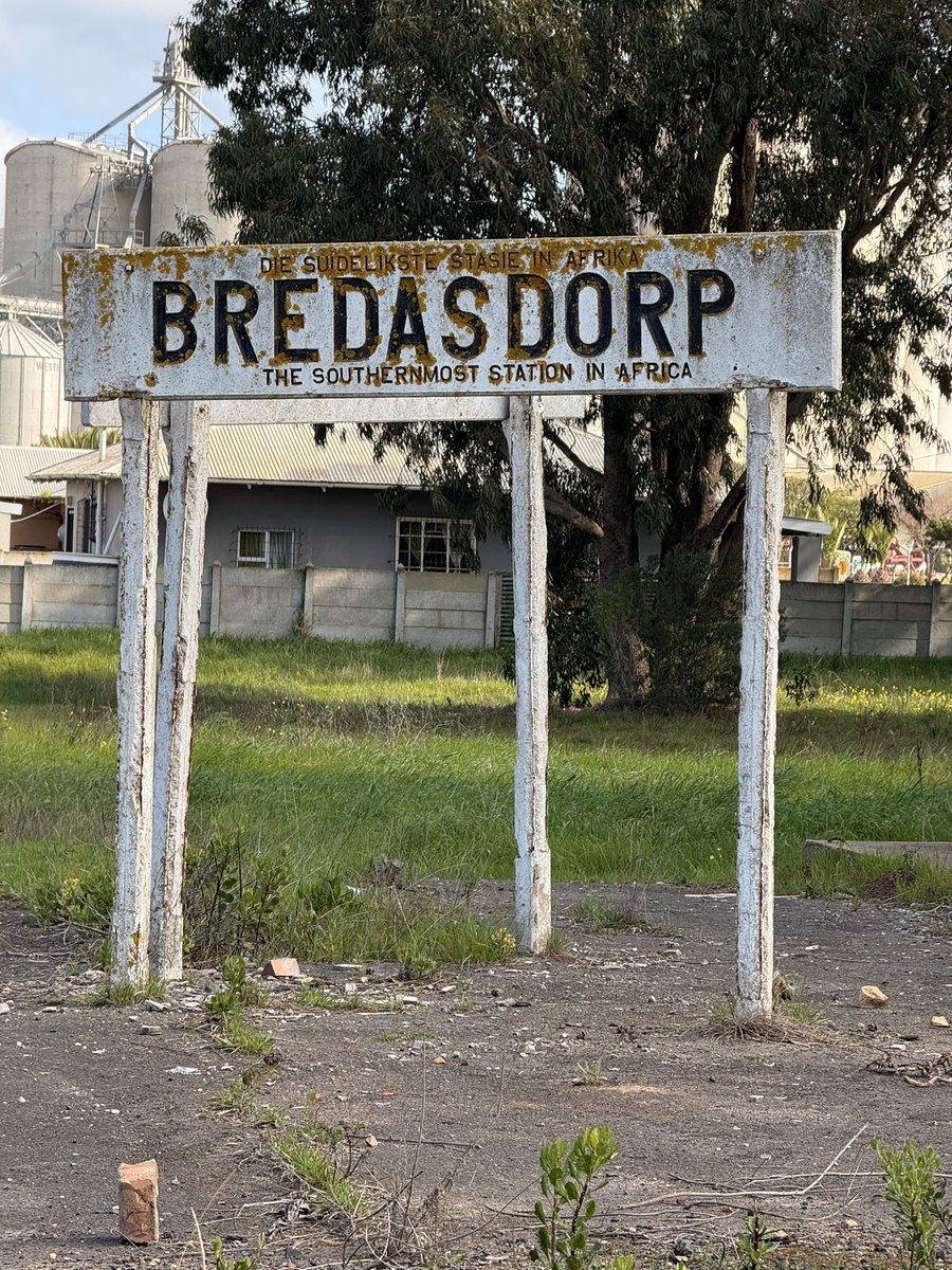 IsaacSileku's tweet image. The Overberg region drives economic growth with world renowned commodities like barley, wheat, grains, canola and citrus.
Weโre piloting an integrated freight and logistics system, moving goods seamlessly from origin to destination. ๐๐๐๐ค๐ผ๐ผ
#FromFarmGateToPlate #RoadToRail