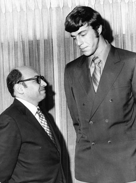 "No one is going to tell that kid he can't play center," Bill Russell said seeing the hustle, athleticism, and fire he played with.

When the Celtics brought in Bill Russell to evaluate Cowens at rookie camp, Russell told Auerbach not to move the undersized rookie from center.