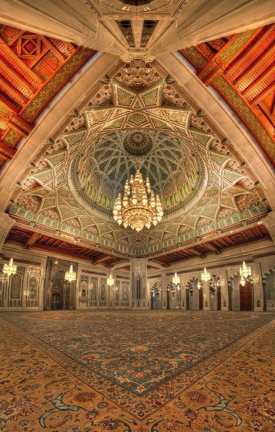 Sultan Qaboos Grand Mosque, Muscat, Oman 🇴🇲