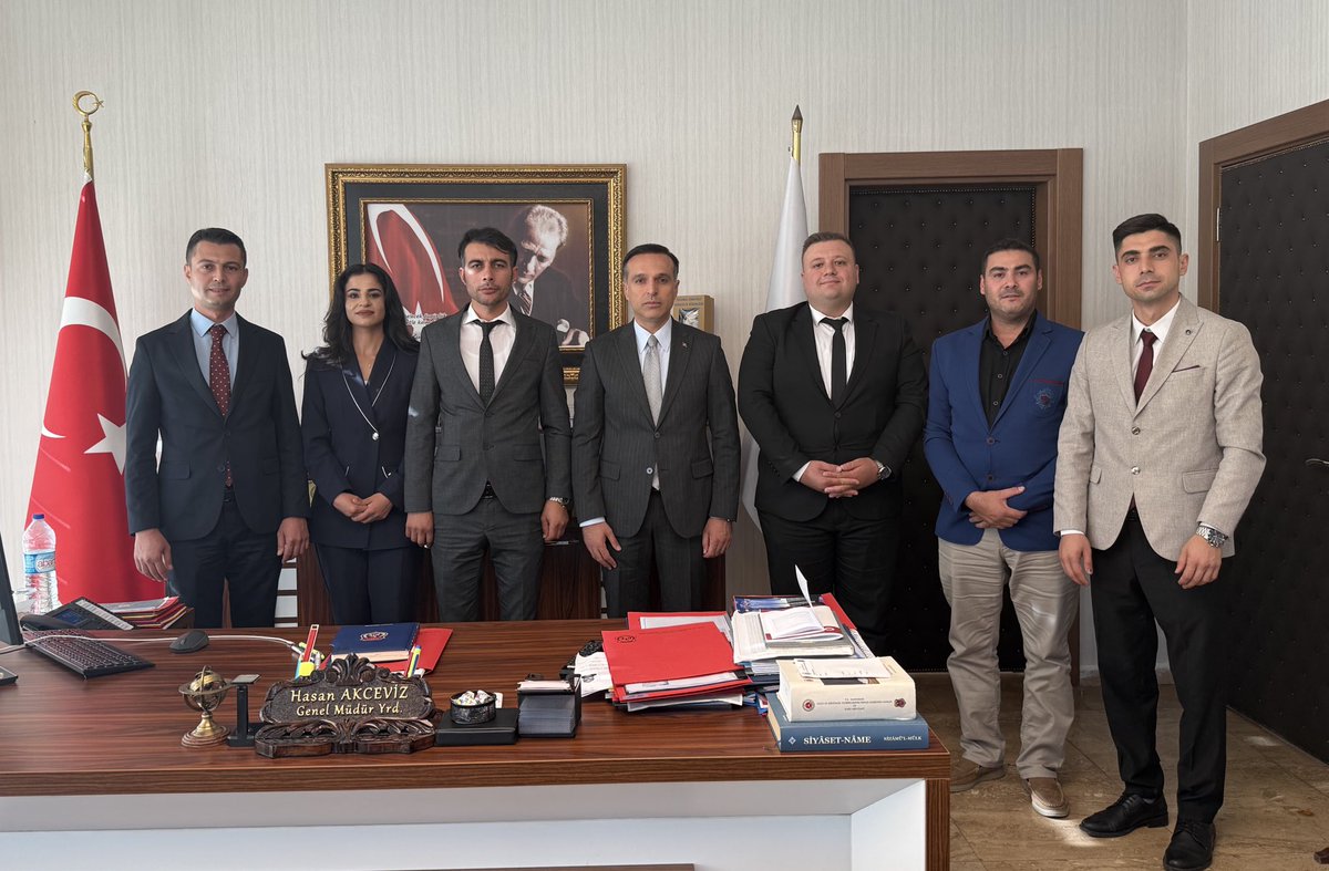 Ceza ve Tevkifevleri Genel Müdürlüğü Personelden sorumlu Genel Müdür Yardımcısı Sayın <a href="/hasanakceviz/">Hasan AKCEVİZ</a> Beyefendiyi ziyaret ederek teşkilat birliği ve kurumsal yapının güçlendirilmesi adına görüşmelerde bulunduk. Sayın <a href="/YavuzEnis/">Enis Yavuz Yıldırım</a> 
#BizBirlikteGüçlüyüz