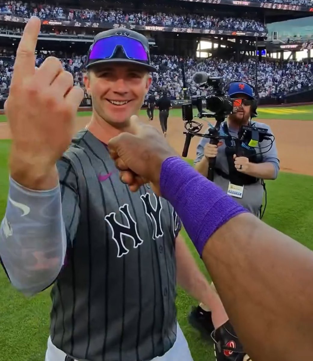 whutyearisit's tweet image. THAT’S MY MOTHER FUCKING FIRST BASEMAN AND DONT YOU FORGET IT