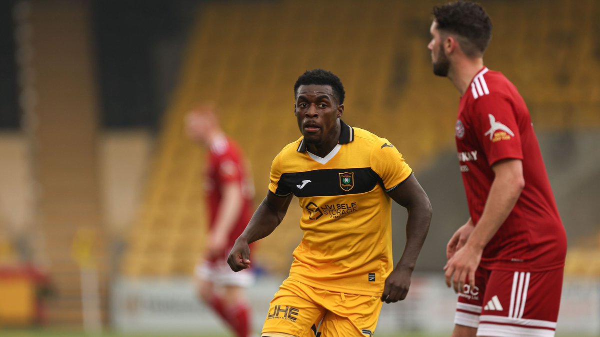 LiviFCOfficial's tweet image. Remember, you can pick up tickets online via Fanbase for all our games for the 2025/26 campaign.
Secure your seats for Saturday ⤵️
🎟️ app.fanbaseclub.com/Fan/Tickets/Se…