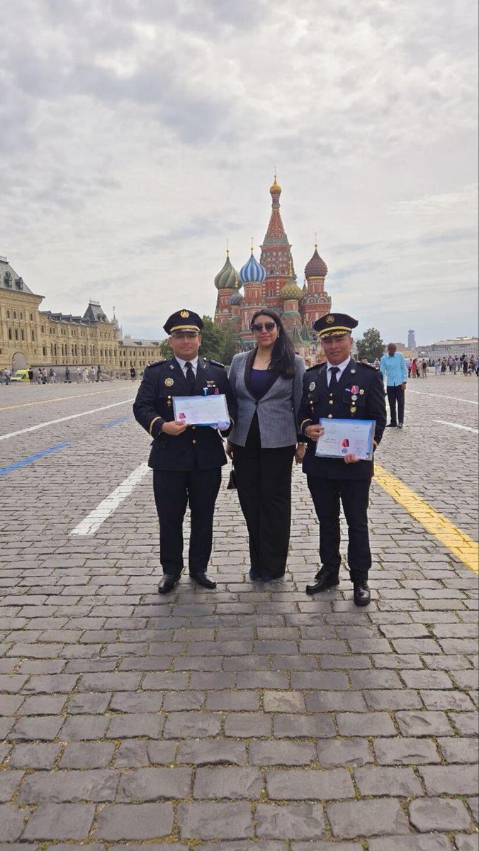 #Nicaragua 

Los Tenientes Anner Calero y Cristian Rocha, Oficiales de la Policía Nacional de Nicaragua, se graduaron 🎓 con excelencia Académica y 🎖Honorífica en la Especialidad de Psicología, en la Universidad de Moscú de la Federación de Rusia.🇳🇮🇷🇺

#JuntoALaComunidad