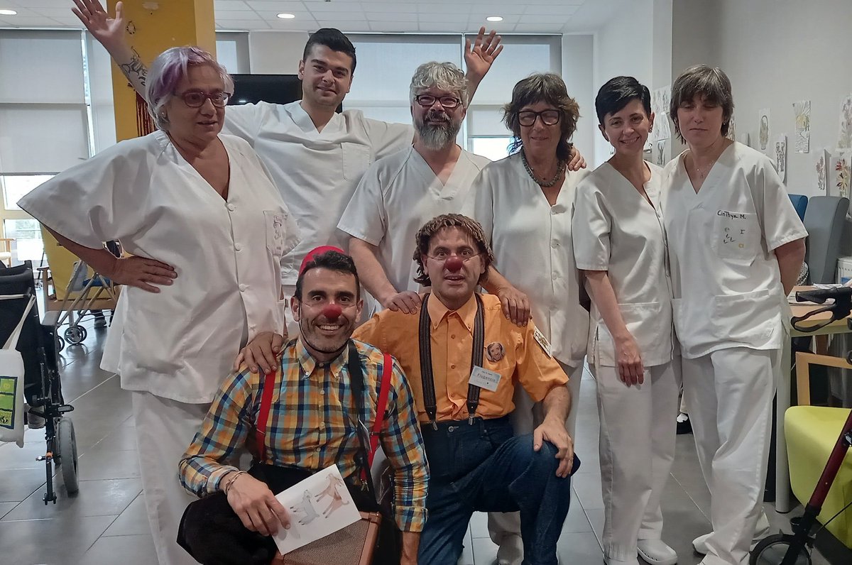 Miércoles en el ERA del Naranco en buena compañía, con música y alegría.
#clowntigo #eranaranco