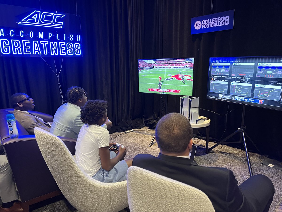 CottonBowlGame's tweet image. Talking Time in the Queen City 🏈
A lot of talking going on in Charlotte for the 2025 @ACCFootball Kickoff. Which team is your favorite to play in this year's @CFBPlayoff Quarterfinal at the 90th #GoodyearCottonBowl Classic?
Let us know! 👇
#LikeNoOther