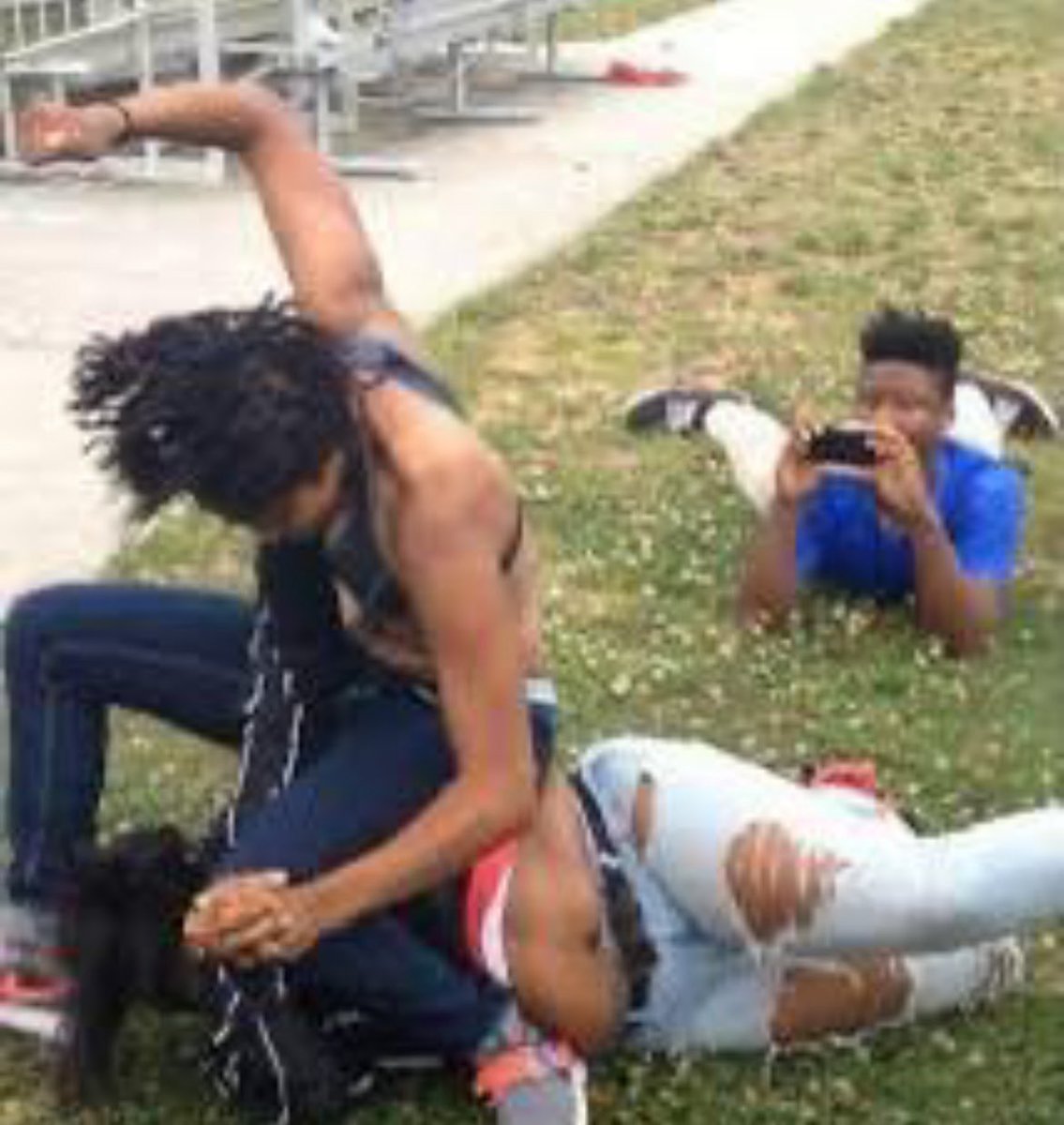 abiloveslumax's tweet image. How it feels to watch Milevens and Bylers fight as a peaceful account
