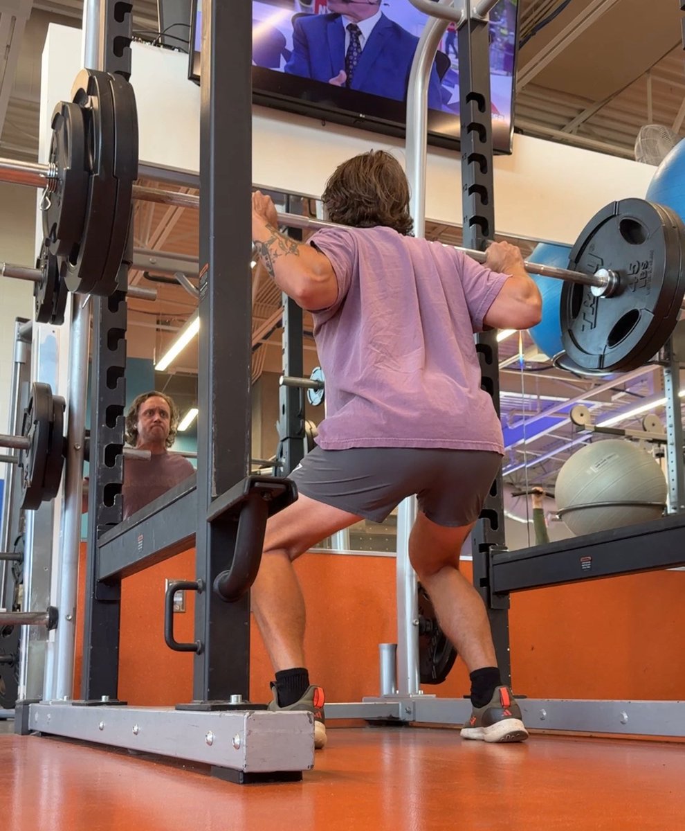 Not able to get super deep but hit 275 lbs on squats today. Feelin good.