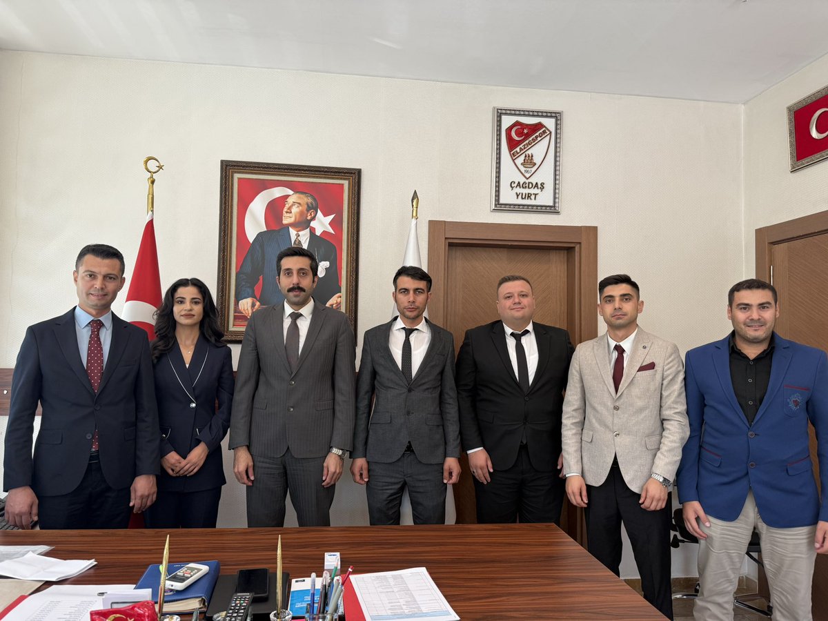 Ceza ve Tevkifevleri Müdürlüğü Kontrolörler Kurulu Başkanlığına atanan Sayın <a href="/cagdasyurt/">Av. Arb. Çağdaş Yurt</a> Beyefendiye hayırlı olsun ziyaretinde bulunarak mesleğimizin geleceği ile ilgili istişarelerde bulunarak teşkilatımızı daha da ileri ve daha da güçlü kılmayı hedefledik.
Sayın <a href="/YavuzEnis/">Enis Yavuz Yıldırım</a>