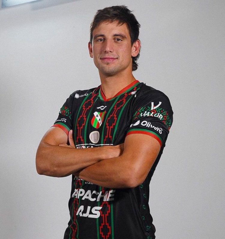MarioSanchezVe's tweet image. ¡DE ARGENTINA A PUERTO LA CRUZ!
El defensor central argentino Ezequiel Gnemmi sería nuevo refuerzo del Anzoátegui FC para el Torneo Clausura 2025.
Su último equipo fue Sarmiento de Resistencia en el Torneo Federal A de Argentina.
Información cortesía de @urieliugt
