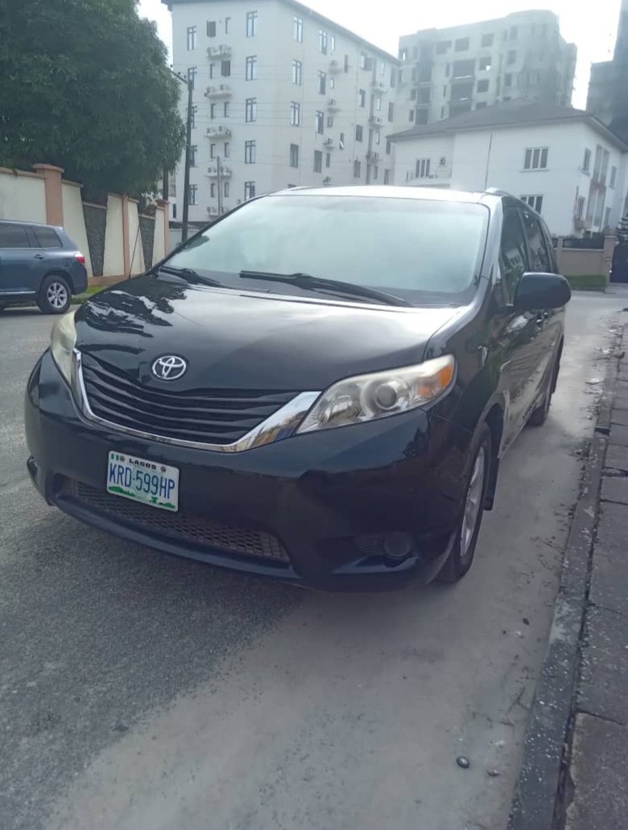SOUTHCARNG_LTD's tweet image. WHAT YOU NEED MIGHT JUST BE SIMPLE AIRPORT PICKUP/DROPOFF 🤷
CALL ME AND BOOK A SELECTION 📞
HILUX
PRADO
CAMRY
SIENNA
ALL FOR HIRE
PRICE RANGE: 100k-250k/booking (ITINERARY & VEHICLE DEPENDENT)
DRIVING AND FUELING HANDLED
LAGOS/IBADAN
WhatsApp/call: 09138601779
#CarRental