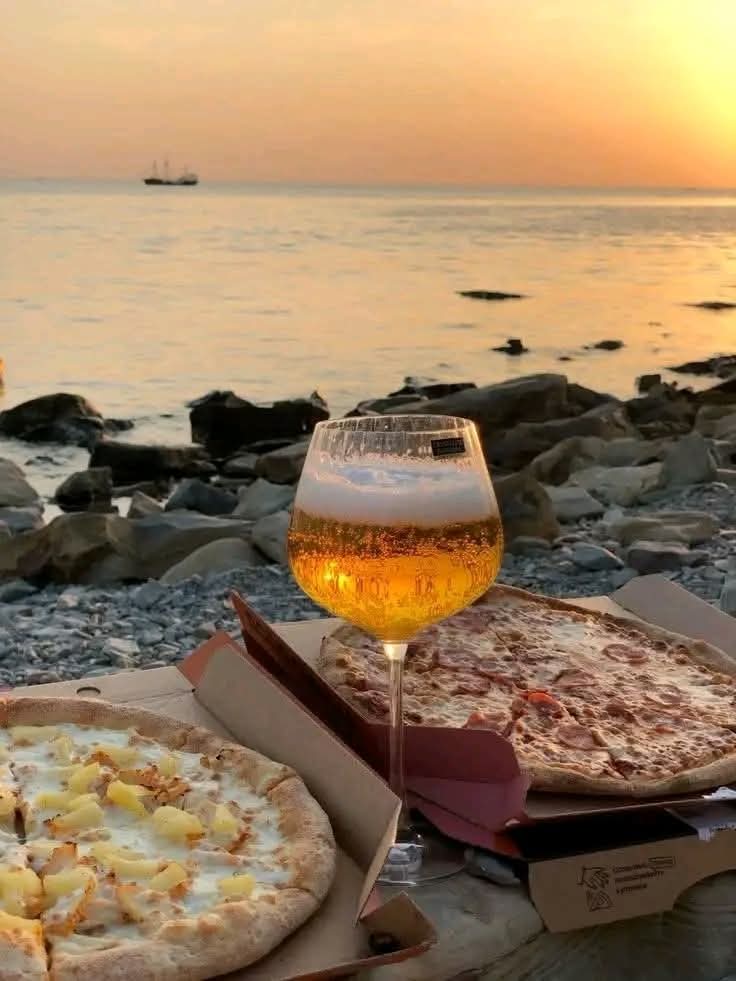 BellaDa_Vivere's tweet image. Se nn sai come farmi sognare, versami un sorso di tramonto.
-foto web-