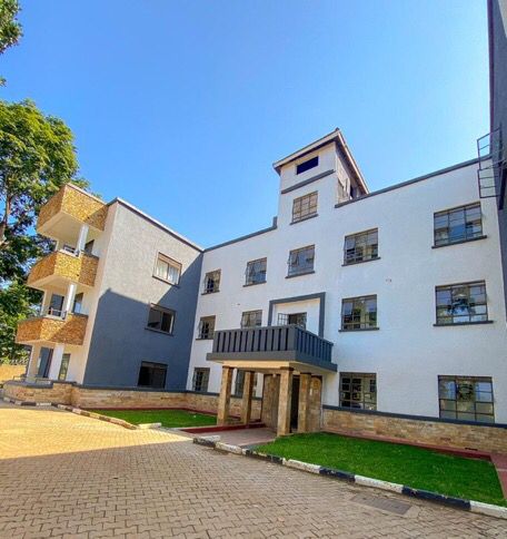ezben2020's tweet photo. Discover premium luxury with #OmugaServices! We offer property brokerage, hotel &amp; Airbnb bookings, and concierge &amp; lifestyle services. Visit us at Span House Level 1, Suite 314, or contact us at +256-789-253-553. Enjoy a world of elegance and convenience today!
@Omugaservices https://t.co/gebVy2d332