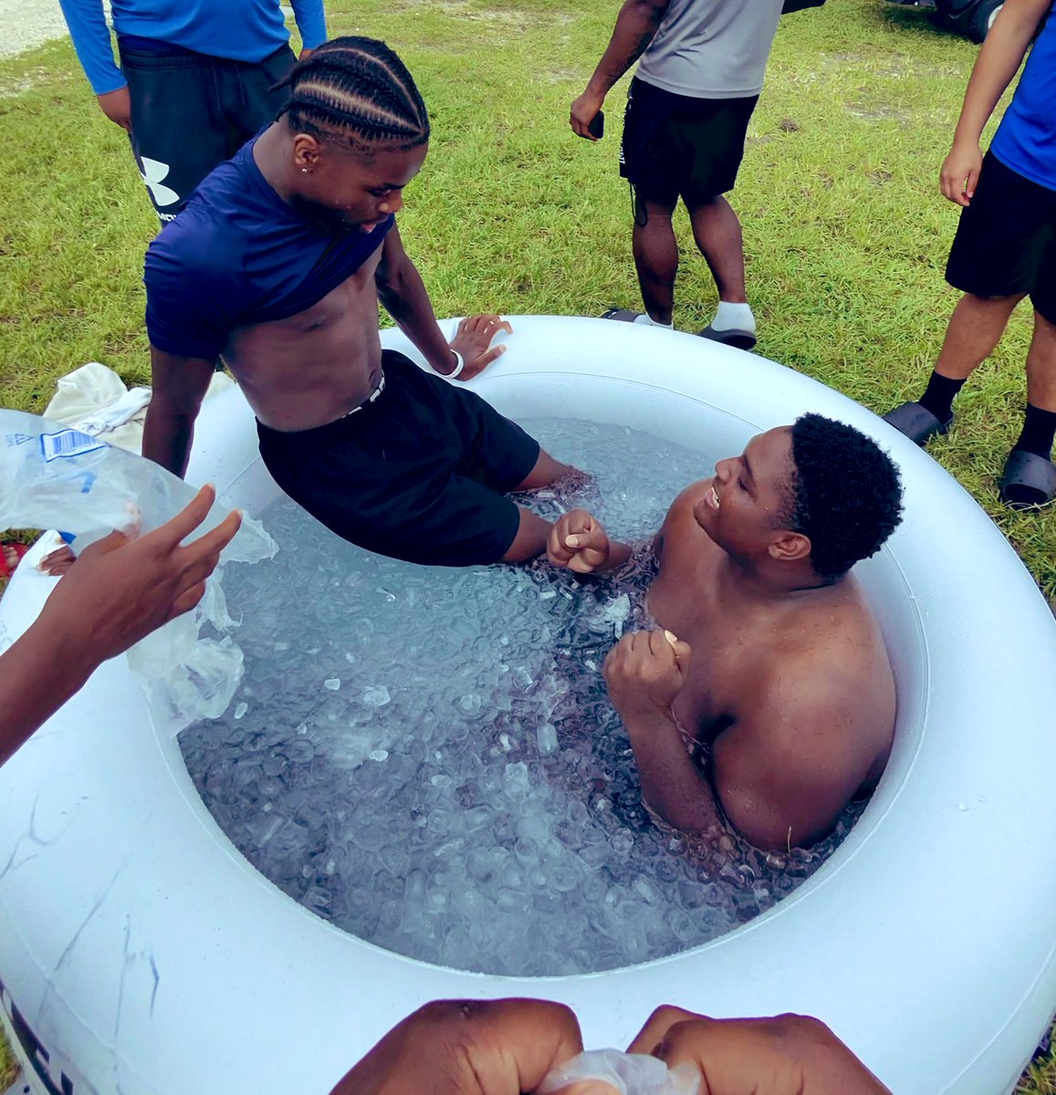 swarmgangg's tweet image. ⏳⏳⏳#TheH #TeamCamp #GrindItOut