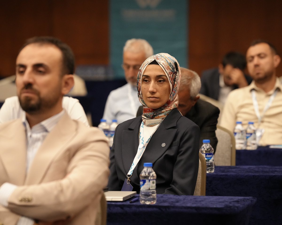 ❝Okul dediğimiz yer, öğrencinin hayatında hiçbir zaman silinmeyecek olumlu ya da olumsuz izler bırakan bir yer. Dolayısıyla okul planlanırken, kurgulanırken, eğitimin içeriği oluşturulurken, karşımızdakinin birbirinden çok farklı insanlardan oluşan bir kitle olduğunu unutmamamız