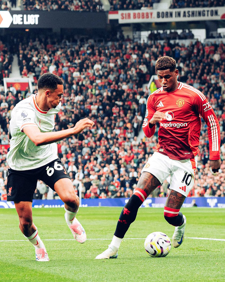 Imagine telling Man United and Liverpool fans a few years ago that these two would be facing off in El Clasico's 💭