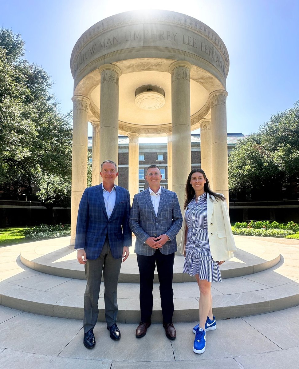 rdmersey's tweet image. From fostering groundbreaking programs to demonstrating their dedication to public service, the faculty and staff at @SMULawSchool are shaping the student experience and helping lead the future of legal education. Thanks, Dean Nance, for taking the time to show us around and…