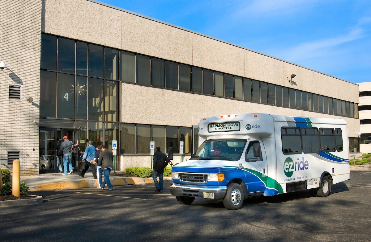 NJTPA's tweet image. Looking for #commuting options? NJ Rideshare, a partnership of the NJTPA and the 8 TMAs serving #NewJersey, is a FREE ride matching service that connects people to rides with the state&apos;s largest commuter network.⁠ Learn more: l8r.it/xhbU
#njcommute