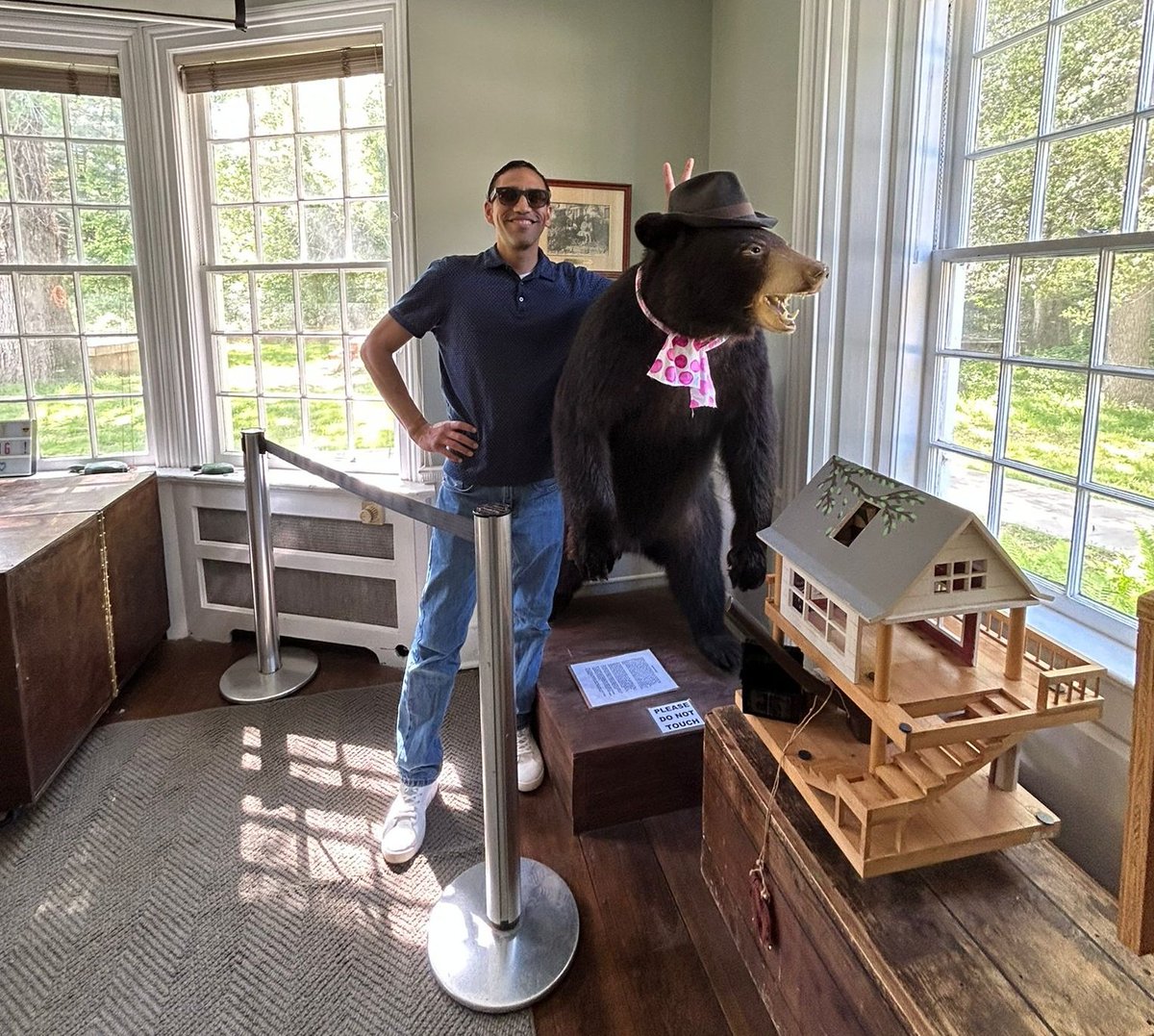 BlueChipz7's tweet image. Wanna know the secret to always stay'n up?
Always be behind the bear. They'll never see you coming. 😜😜