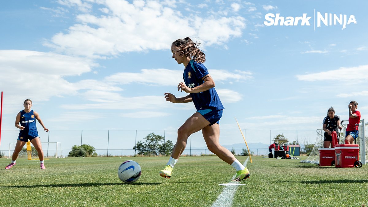 UtahRoyalsFC's tweet image. Training under the summer sun βοΈβ½οΈ
#URFC | @SharkNinja