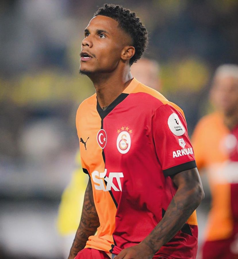 Kronik olmasa elimizde ki en iyi sol bek 🧿🦁