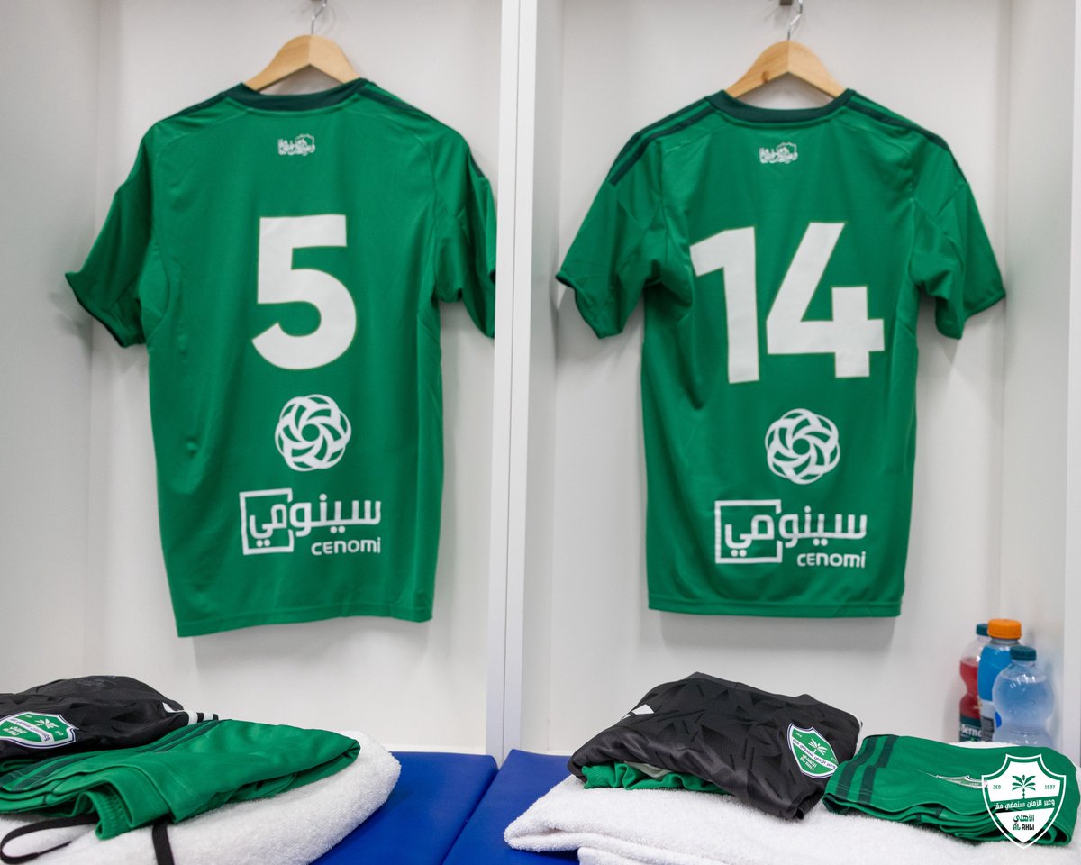 ALAHLI_FC's tweet image. 👕غرفة الملابس قبل المواجهة
🆚 #الأهلي_كومو
#صيف_بطل_النخبة