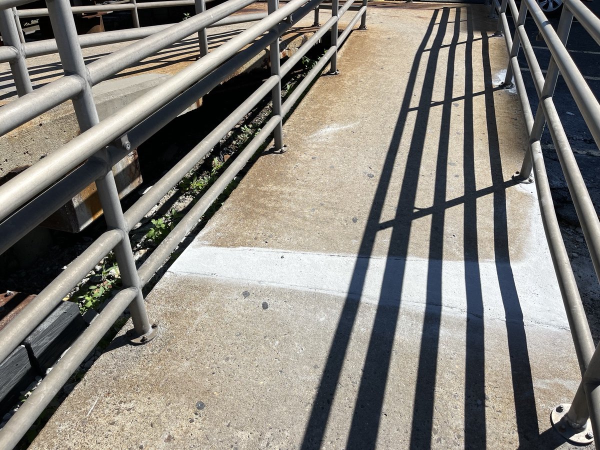 NJTRANSIT_NEC's tweet image. ⭐ NJ TRANSIT has completed concrete platform repairs at North Elizabeth Station! Sections were removed and recast, resulting in a smoother platform for customers.