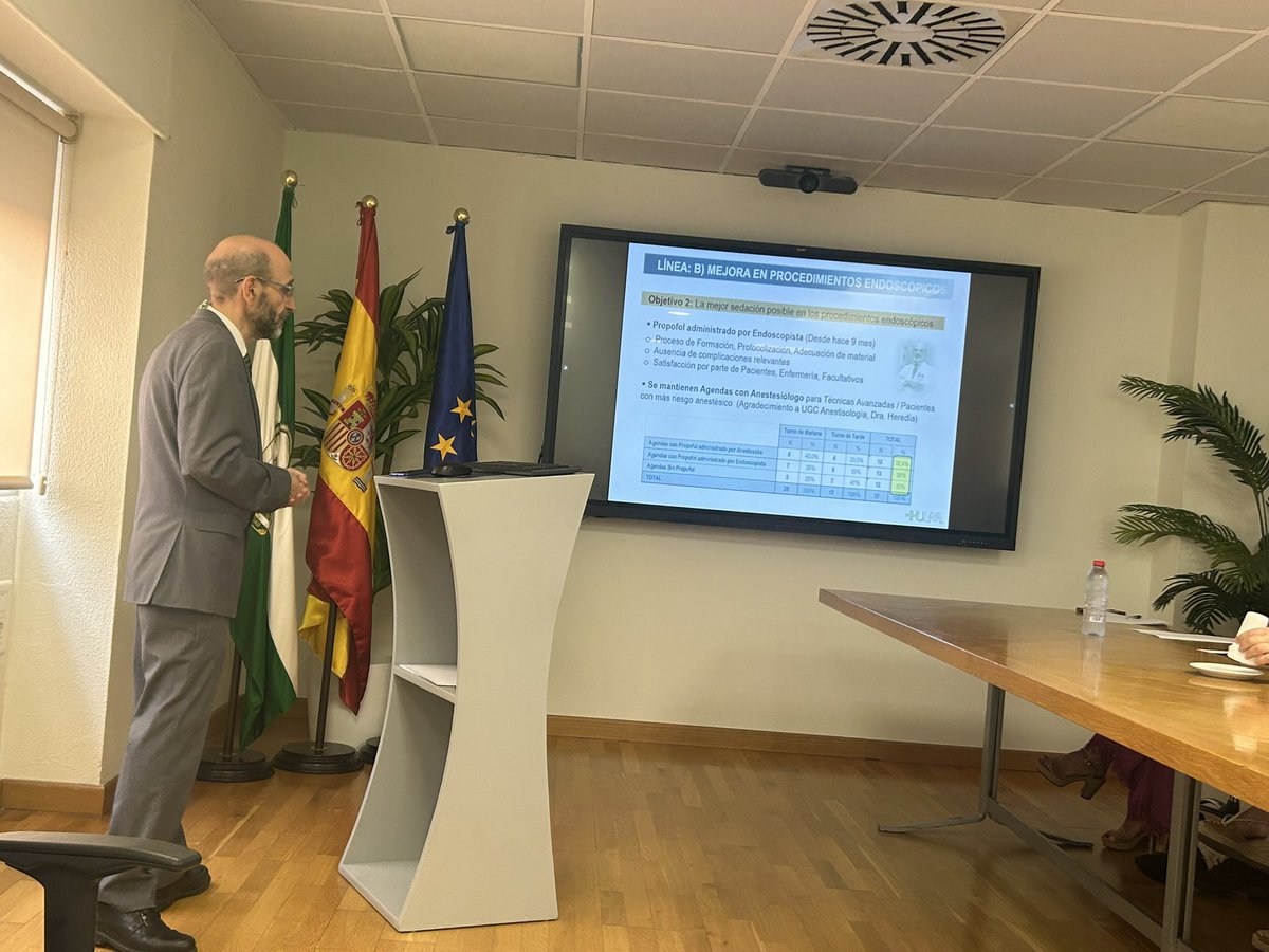 @Digestivo HUV Macarena (@digestivohuvm) on Twitter photo Hoy ha presentado su Proyecto de Gestión como Jefe de Servicio nuestro Director de la UGC de Digestivo de <a href="/HUVMacarena/">Hospital Virgen Macarena</a>, el Dr. Ángel Caunedo. Cifras, datos, iniciativas y propuestas abrumadoras e ilusionantes para los que nos gusta trabajar en equipo. Enhorabuena Jefe!! Hoy ha presentado su Proyecto de Gestión como Jefe de Servicio nuestro Director de la UGC de Digestivo de <a href="/HUVMacarena/">Hospital Virgen Macarena</a>, el Dr. Ángel Caunedo. Cifras, datos, iniciativas y propuestas abrumadoras e ilusionantes para los que nos gusta trabajar en equipo. Enhorabuena Jefe!!