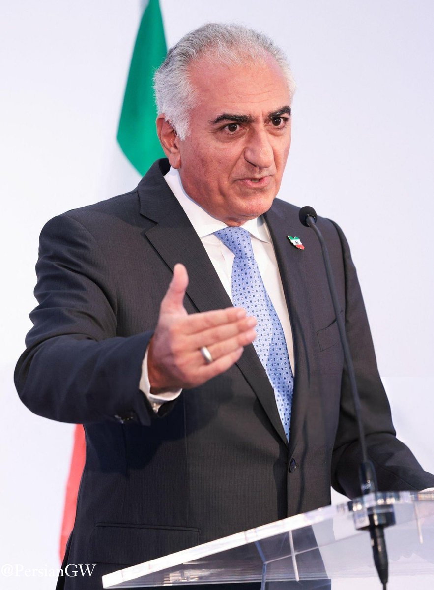 PersianGW's tweet image. پادشاه وطنپرست داشتن لیاقت میخواهد
بعضی ها لیاقتشان زیر آخوند خوابیدن است
#همکاری_ملی