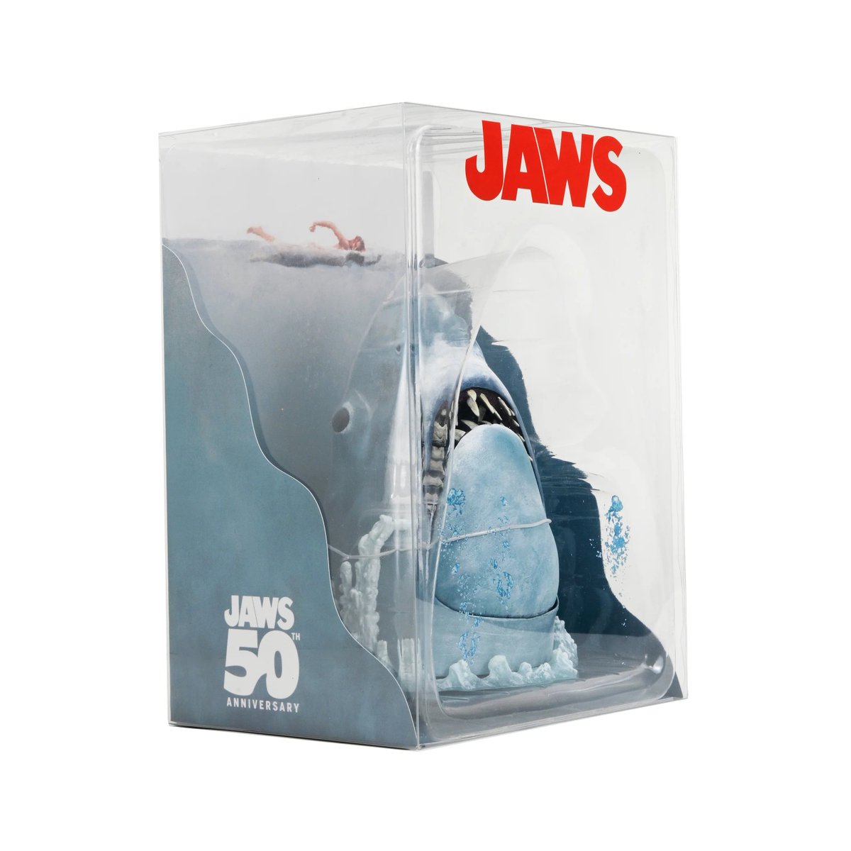 slashfilm's tweet image. For the 50th anniversary of #Jaws, @NECA_TOYS is releasing a Poster Series Display Piece featuring the deadly shark in a clear window box designed like a three-dimensional version of the famous poster.
Pre-order here: store.necaonline.com/collections/sd…