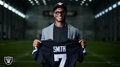 nflrums's tweet image. #Raiders Geno Smith: I didn鈥檛 come to roll the dice in Vegas. I came to run the table.#RaiderNation