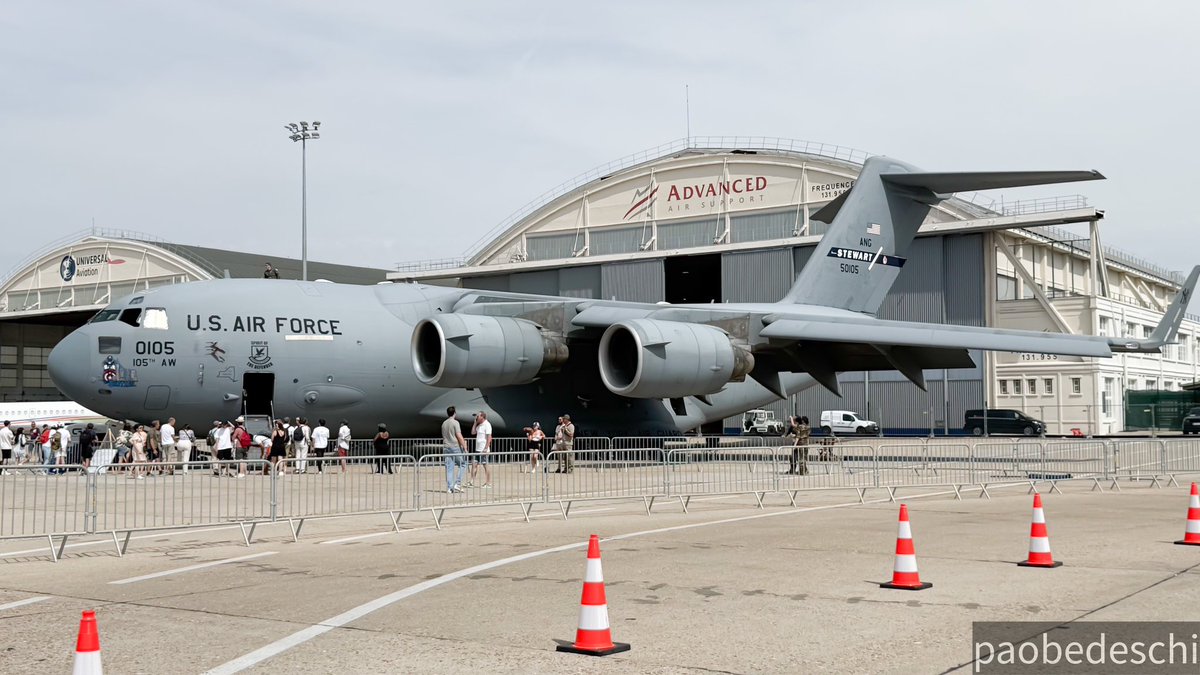 bedesabril21's tweet photo. El C-17 Globemaster III✈️🤩 de la U.S Air Force 🇺🇸
Muestra estática  Paris #france🇫🇷 @salondubourget #aviationlovers #spotter #planelovers #planespotters #military #avgeek #aviationworld #nikon #nikonphotography #iphone #iphonephoto 📸jun2025 https://t.co/7G2zDB0n5w