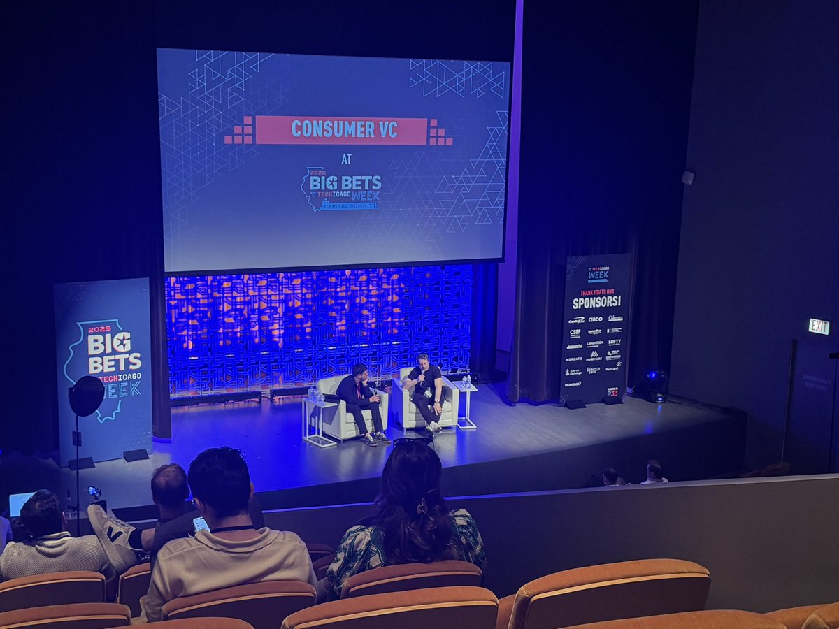 mellie_chow's tweet photo. What a day @CapitalSummit #ChicagoTechweek with
@LongChicago @LoganLahive
@Techstars Chicago @LoftyVentures
Watching pitches like @Xatoms_AI ๐จ๐ฆand updates on STATE OF THE MARKET with @MissionOG ๐๐ฑ๐ฅ
Listening to @MikeGelb @startinglingvc
@EzraMoGee break down @consumerVC https://t.co/bFIiPVzRXY