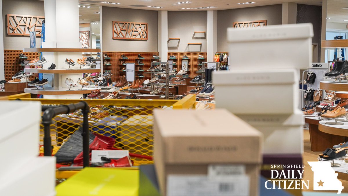 sgfcitizen's tweet image. On its 55th anniversary in Springfield, Dillard’s has made a drastic change inside the Battlefield Mall. Ryan Collins and Ellie Frysztak have a sneak peek inside the store's new, single location. Find out when it will host a grand opening.
Read it: sgfcitizen.org/economy-growth…