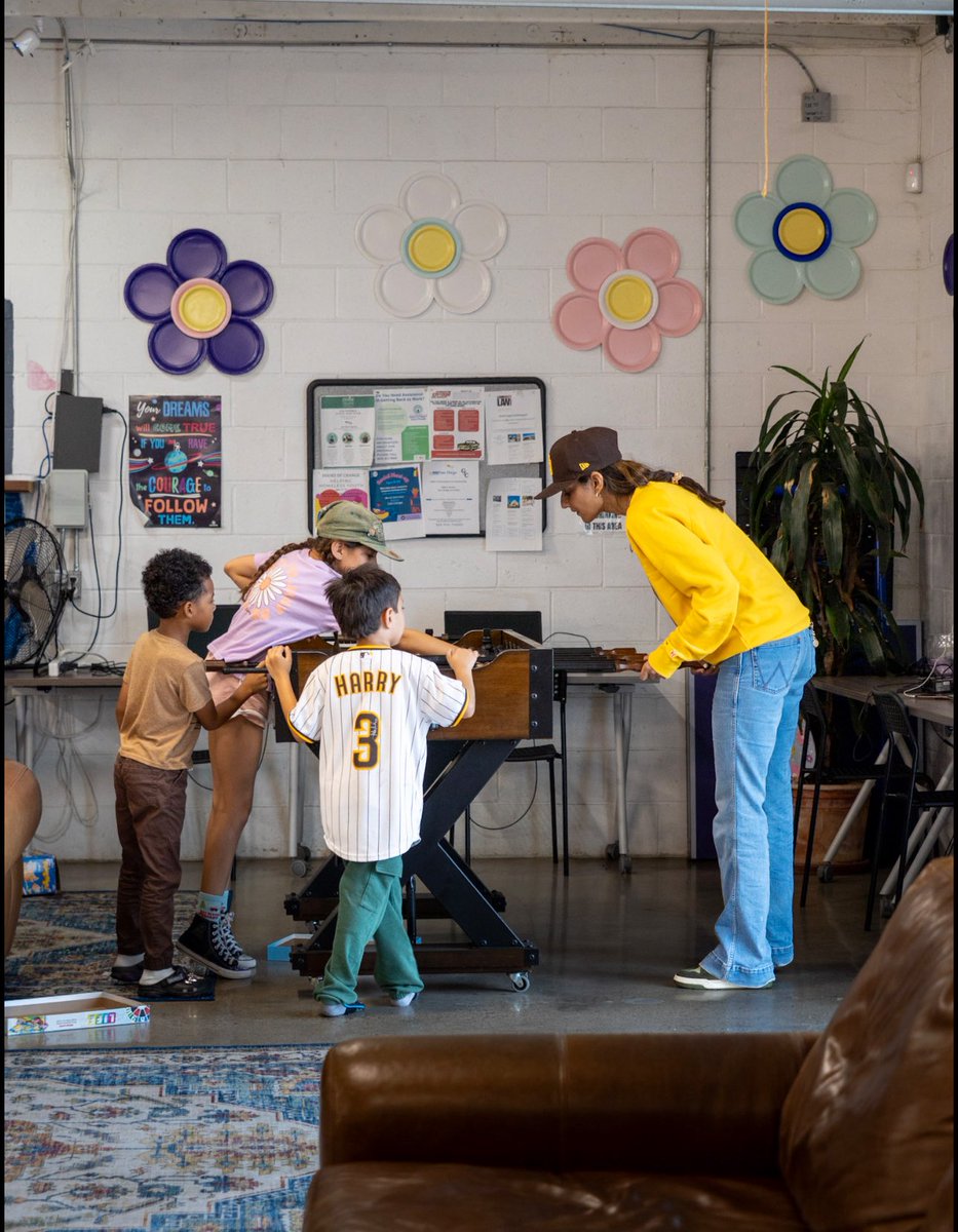 We came to @youthassistancecoalitionsd to serve meals made by @timmysplacesd—who employ the unhoused and make the most delicious food, by the way. 😋

Over time, it became a tradition. Familiar faces, real relationships.

We came to help…
but in our saddest season, we were the