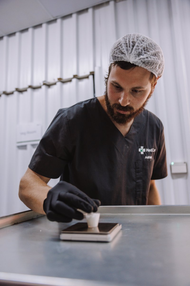 🌿 Our product meets the highest international standards thanks to:
✔️ GACP (Good Agricultural &amp; Collection Practices)
✔️ GMP (Good Manufacturing Practice)
These ensure a clean, consistent, and reliable product—every time. ✅